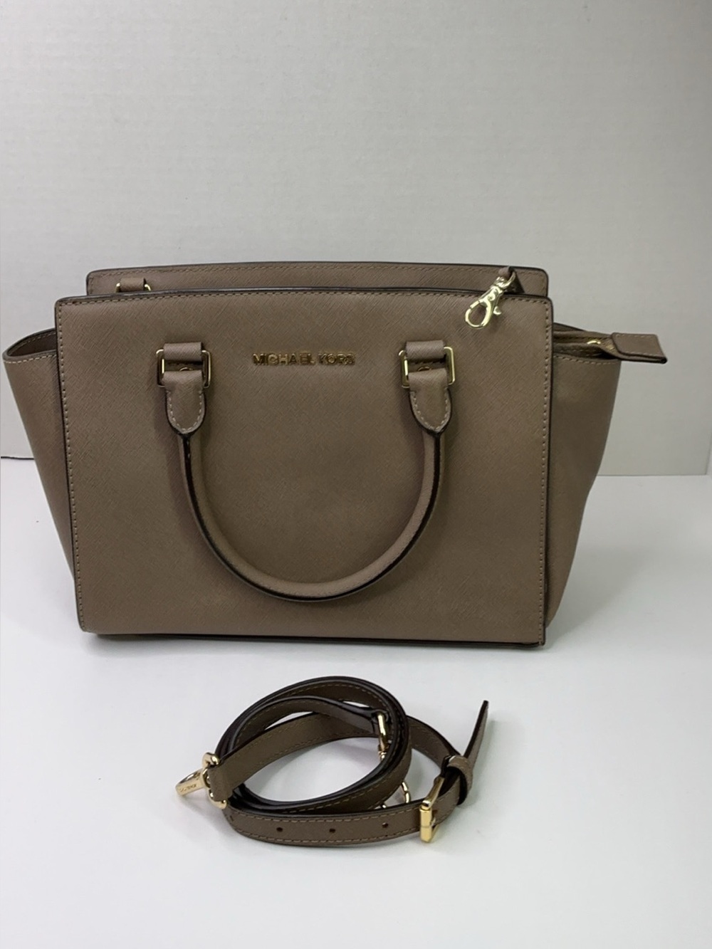 Michael Kors Selma Medium Satchel